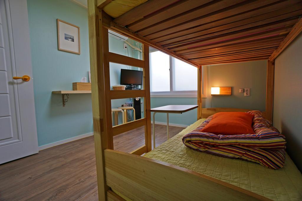 710 Guesthouse Yellow 釜山広域市 部屋 写真