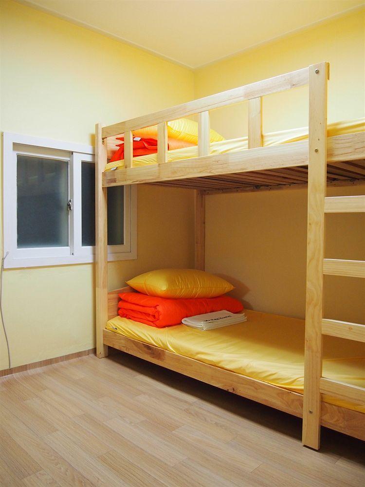 710 Guesthouse Yellow 釜山広域市 エクステリア 写真